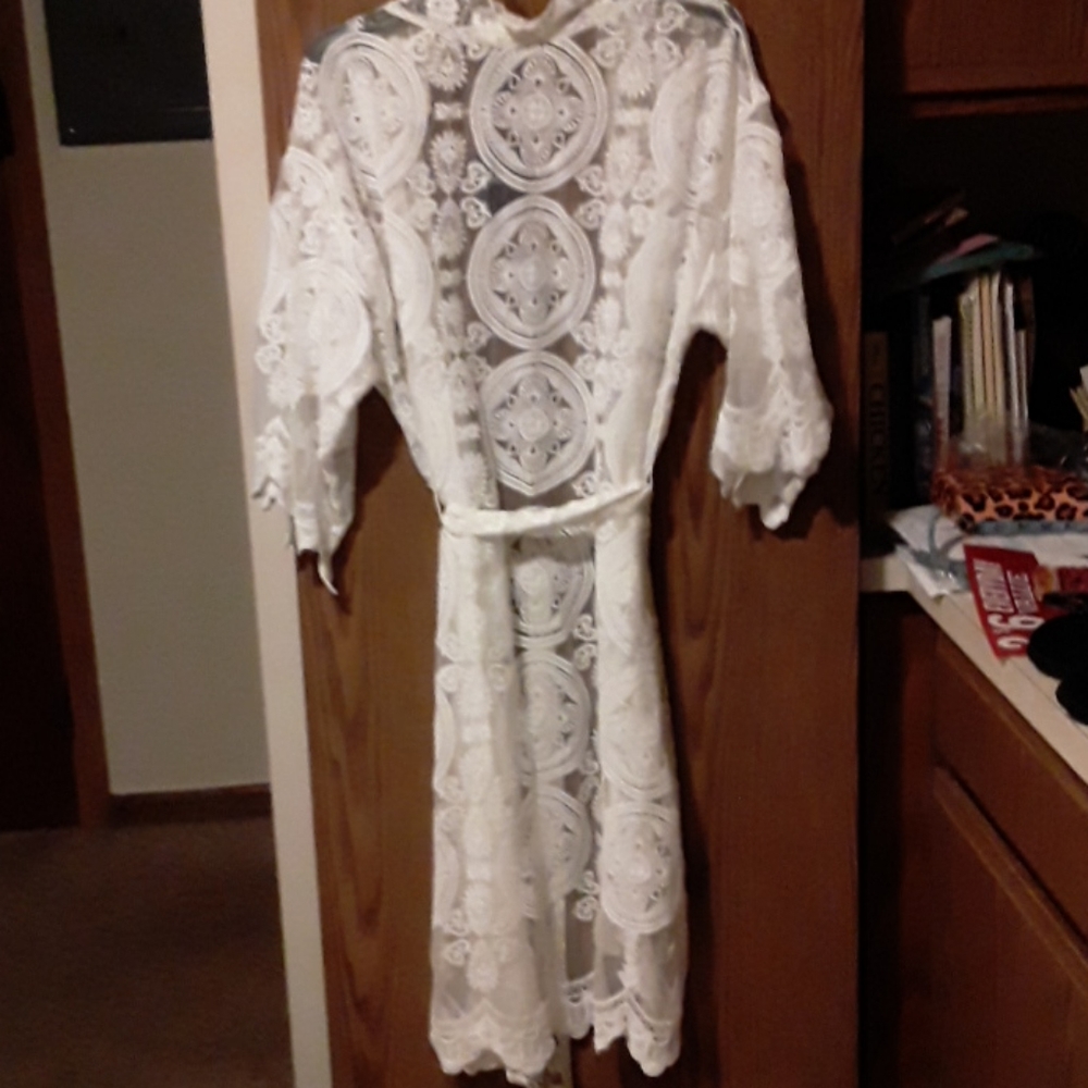 Lace mesh medallion kimono duster cover up - Picture 2 of 7